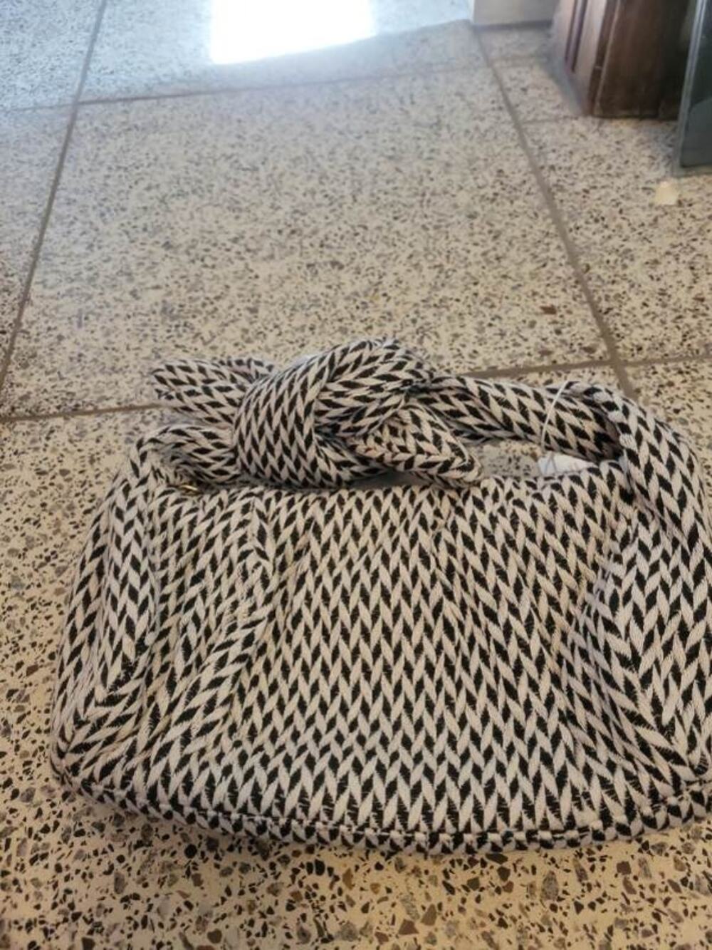 NWT Urban Expressions Hobo Houndstooth cloth Hobo bag crossbody strap New